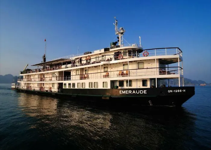 Khách sạn Emeraude Classic Cruises