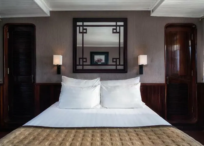 Khách sạn Emeraude Classic Cruises 4*