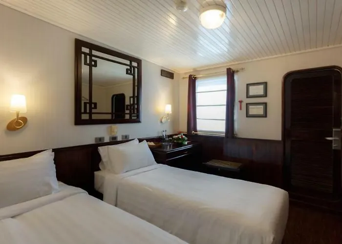 Emeraude Classic Cruises Khách sạn Hạ Long